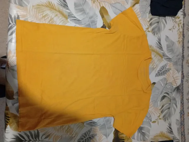 Camiseta naranja básica