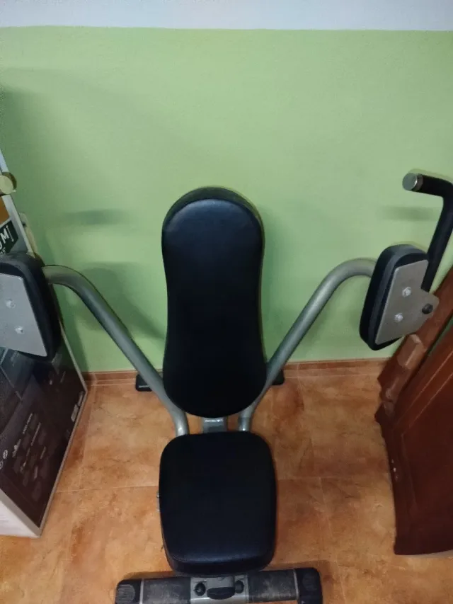 Máquina de gimnasio para pecho