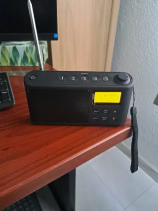 Radio Portátil Negra