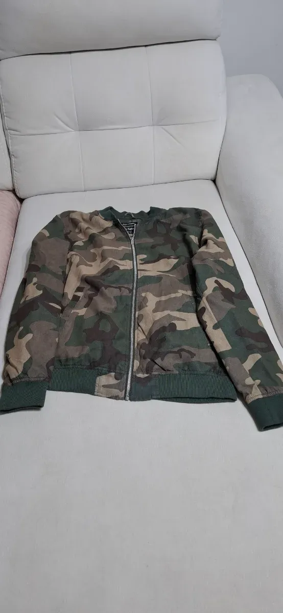 Casaco bomber Pull&Bear camuflado