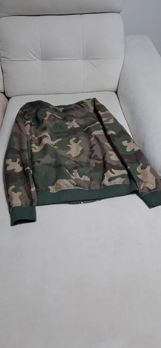 Casaco bomber Pull&Bear camuflado