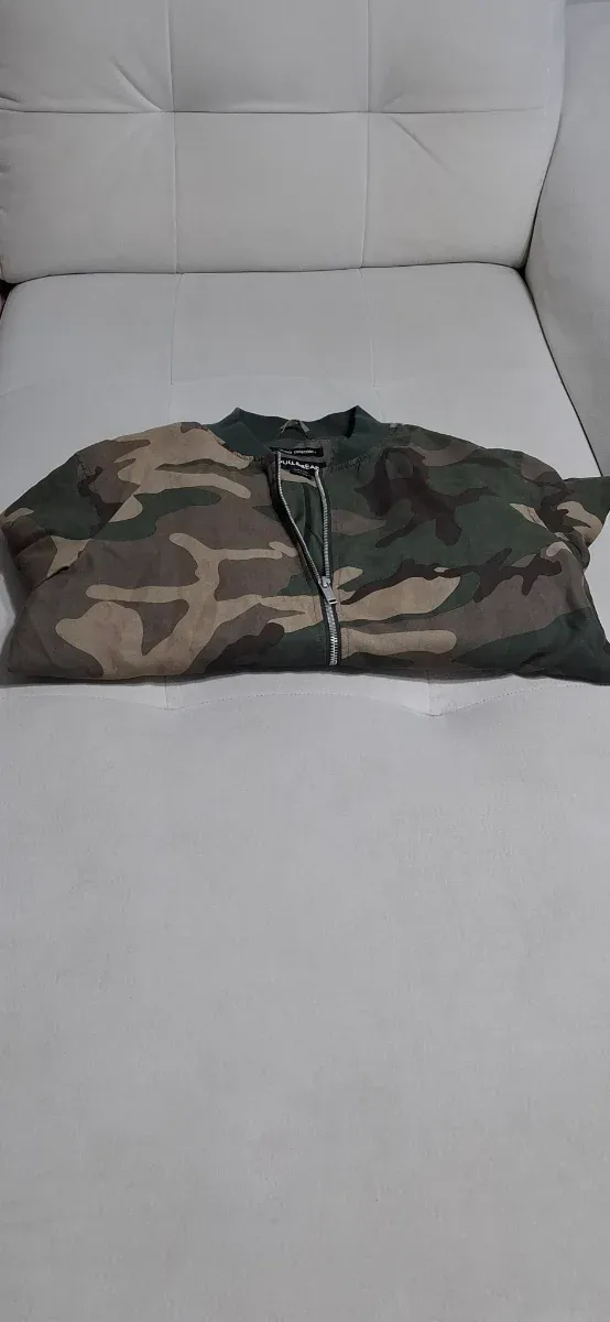 Casaco bomber Pull&Bear camuflado