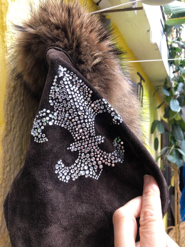 Chaqueta de ante con pelo entallada