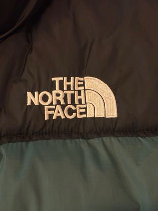 Chaqueta The North Face Puffer Negra y Verde