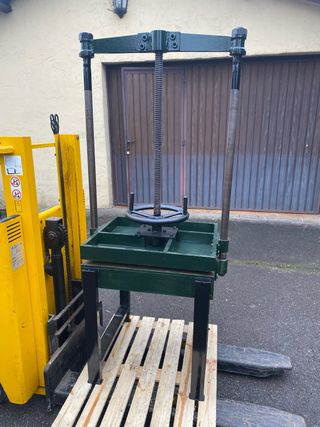 Prensa gran tamaño taller-encuadernación.