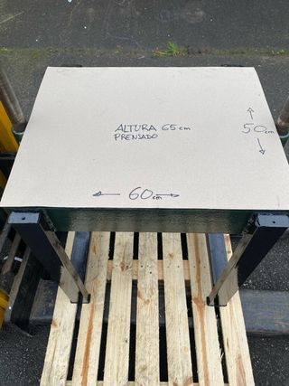 Prensa gran tamaño taller-encuadernación.