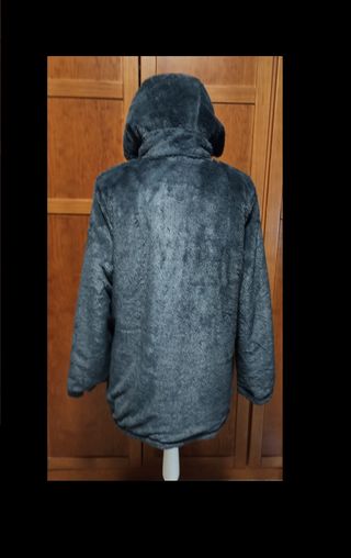 Chaquetón impermeable reversible gris