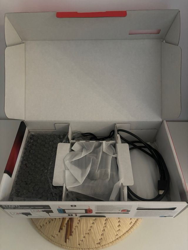 Nintendo Switch V1 + Funda y Mando HORI