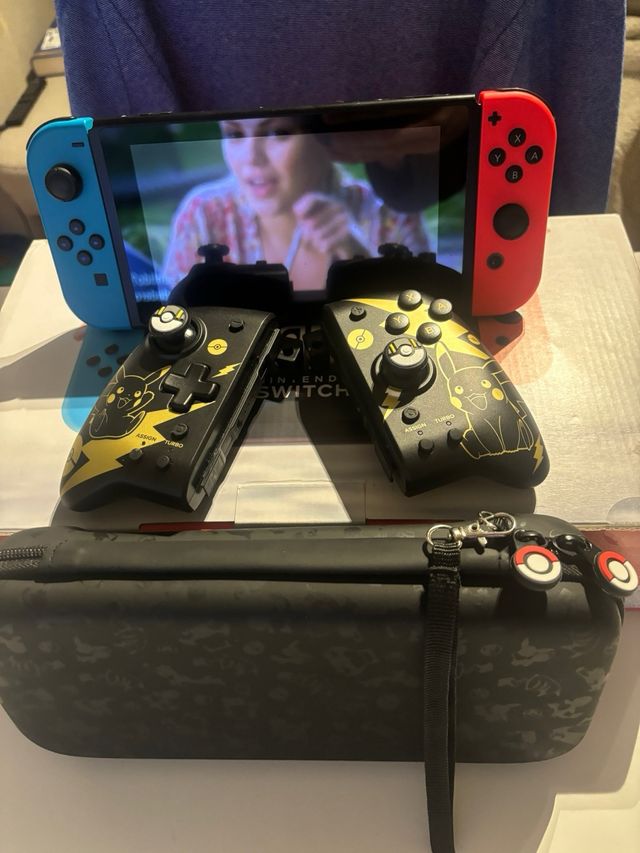 Nintendo Switch V1 + Funda y Mando HORI