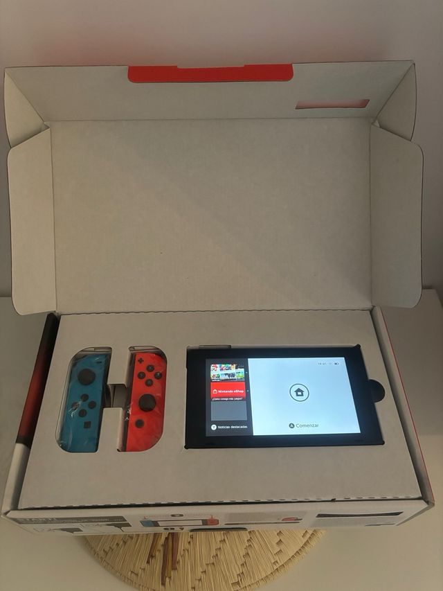 Nintendo Switch V1 + Funda y Mando HORI
