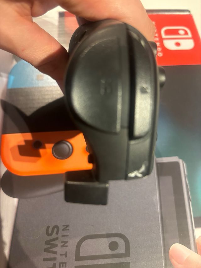 Nintendo Switch V1 + Funda y Mando HORI