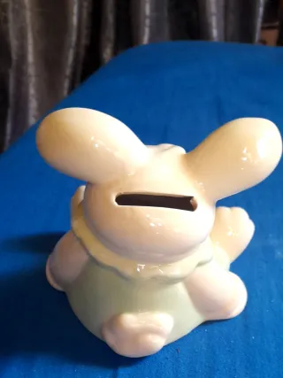 Salvadanaio in ceramica coniglio