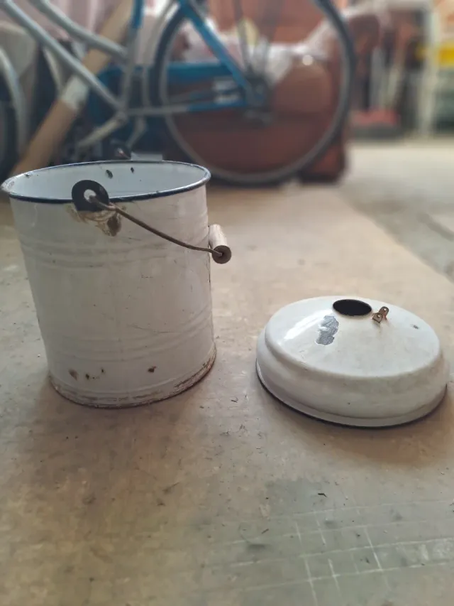 Catino vintage smaltato bianco