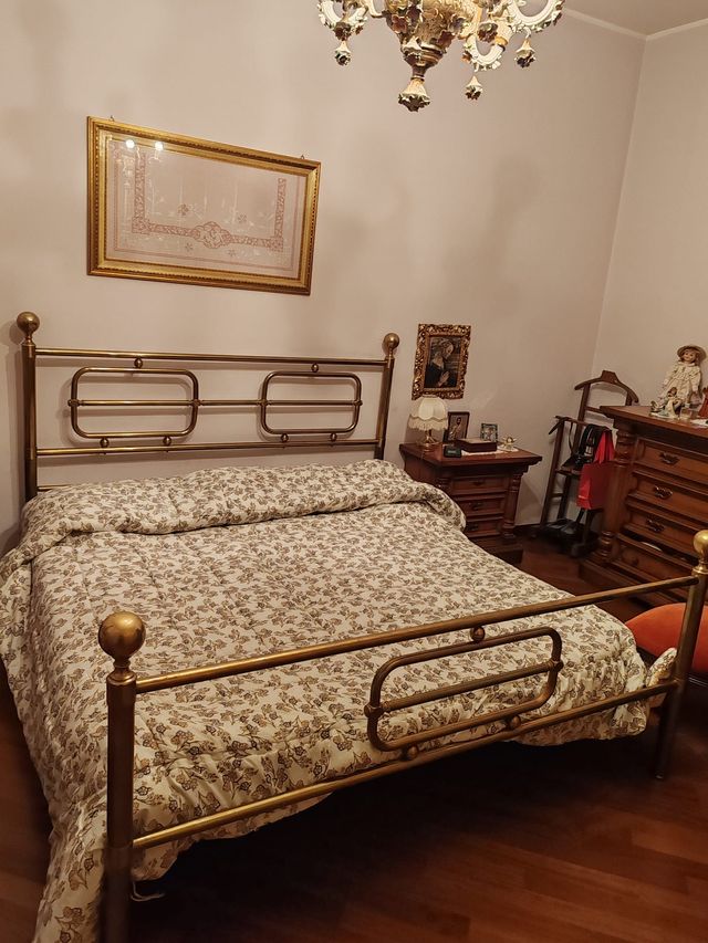 Letto matrimoniale in ottone