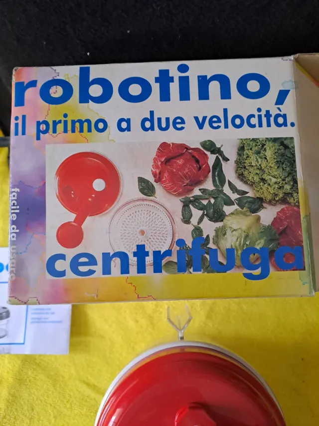 Robotino multifunzione trita frulla centrifuga