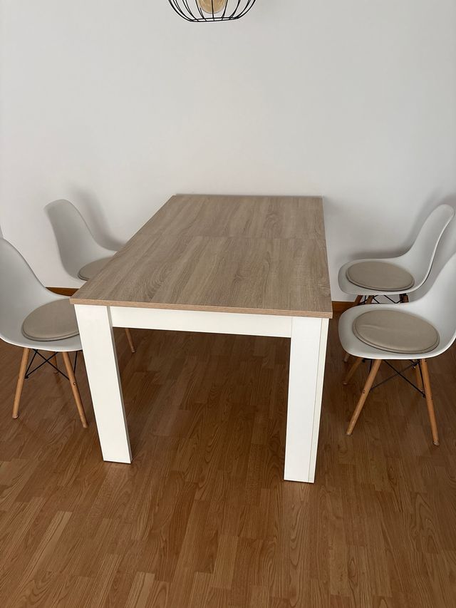 Mesa comedor roble caribean y blanco