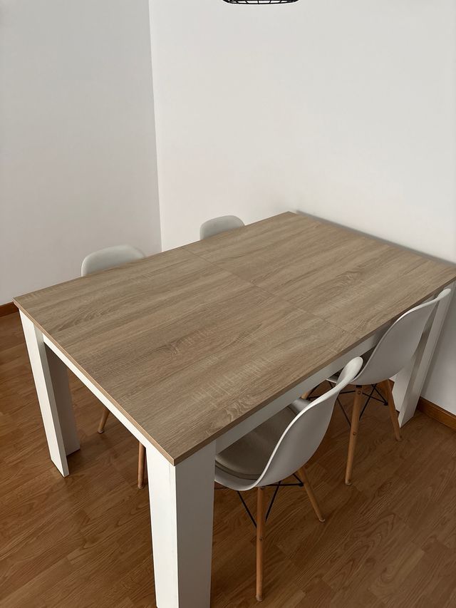 Mesa comedor roble caribean y blanco