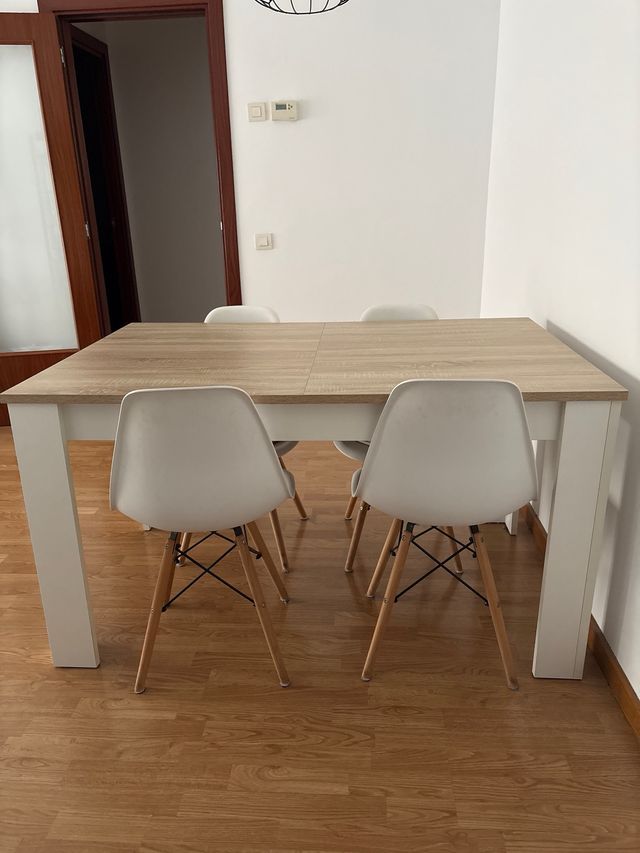Mesa comedor roble caribean y blanco