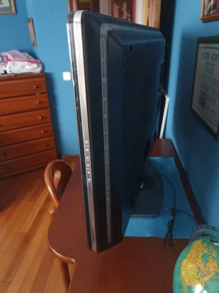 Televisión Philips 32 Plata y Negra