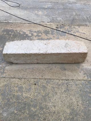 Piedra decorativa 130x38x25