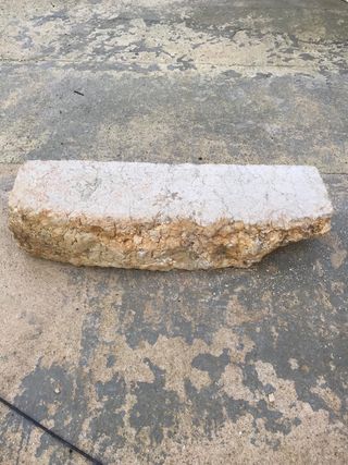 Piedra decorativa 130x38x25