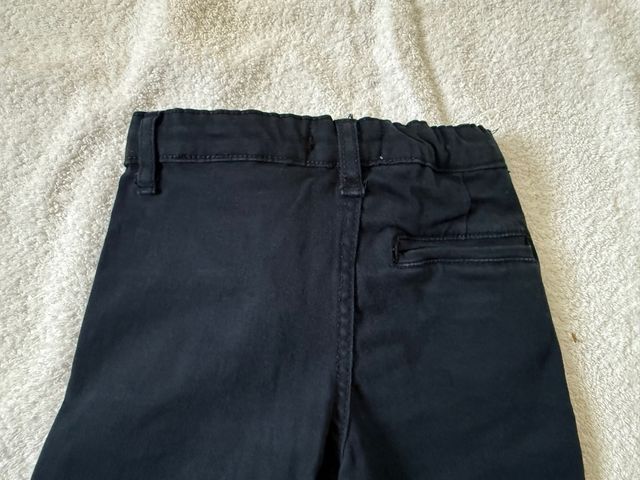 Pantalón azul niño. Piel de melocotón. T5-6.