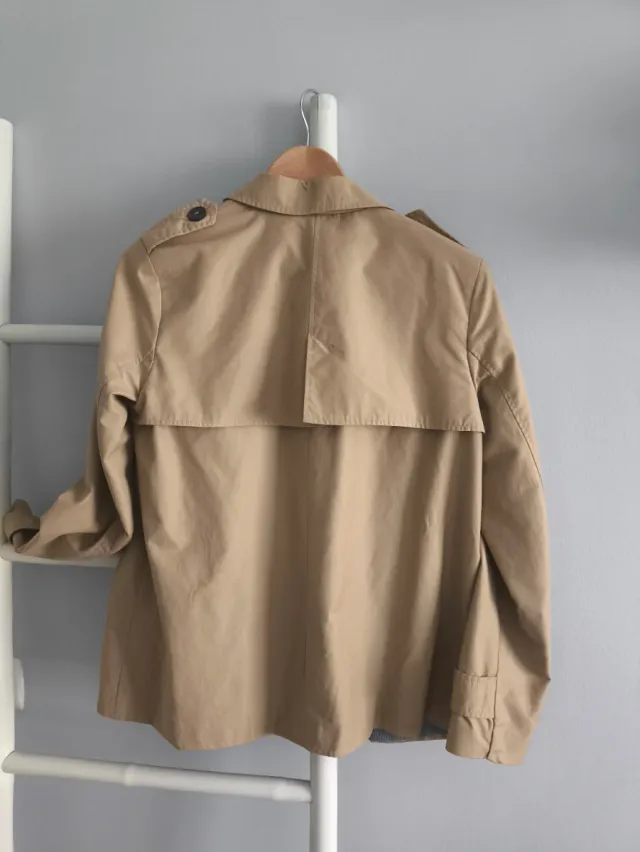 Gabardina Zara mujer beige