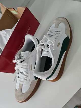 Zapatillas Puma Blancas y Verdes