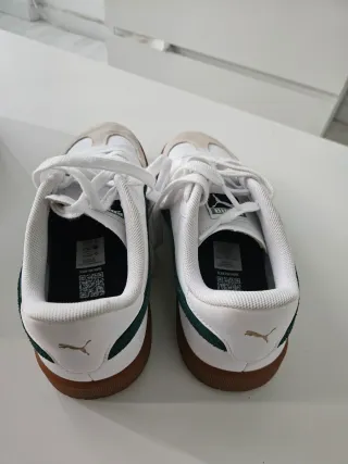 Zapatillas Puma Blancas y Verdes