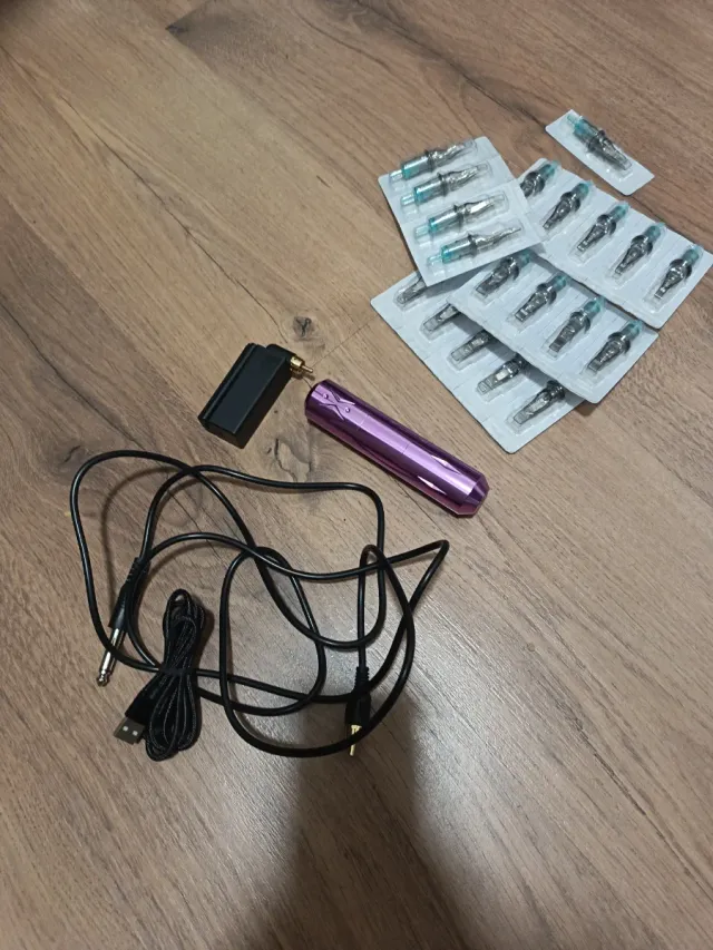 Máquina de Tatuar Profesional + Agujas