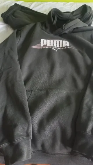 Chándal Puma verde oliva. Está nuevo