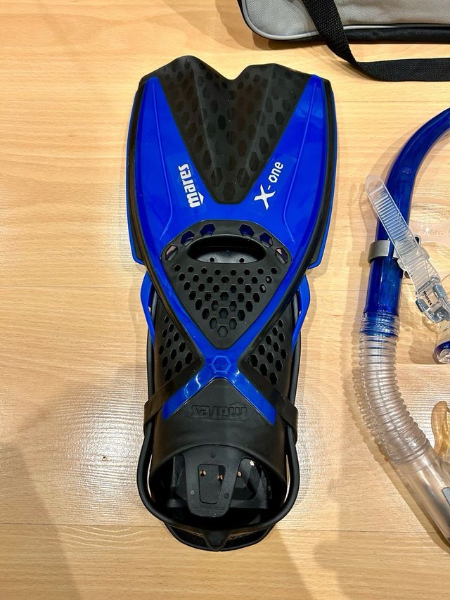 A estrenar. Equipo de buceo marca Mares, semi Pro.