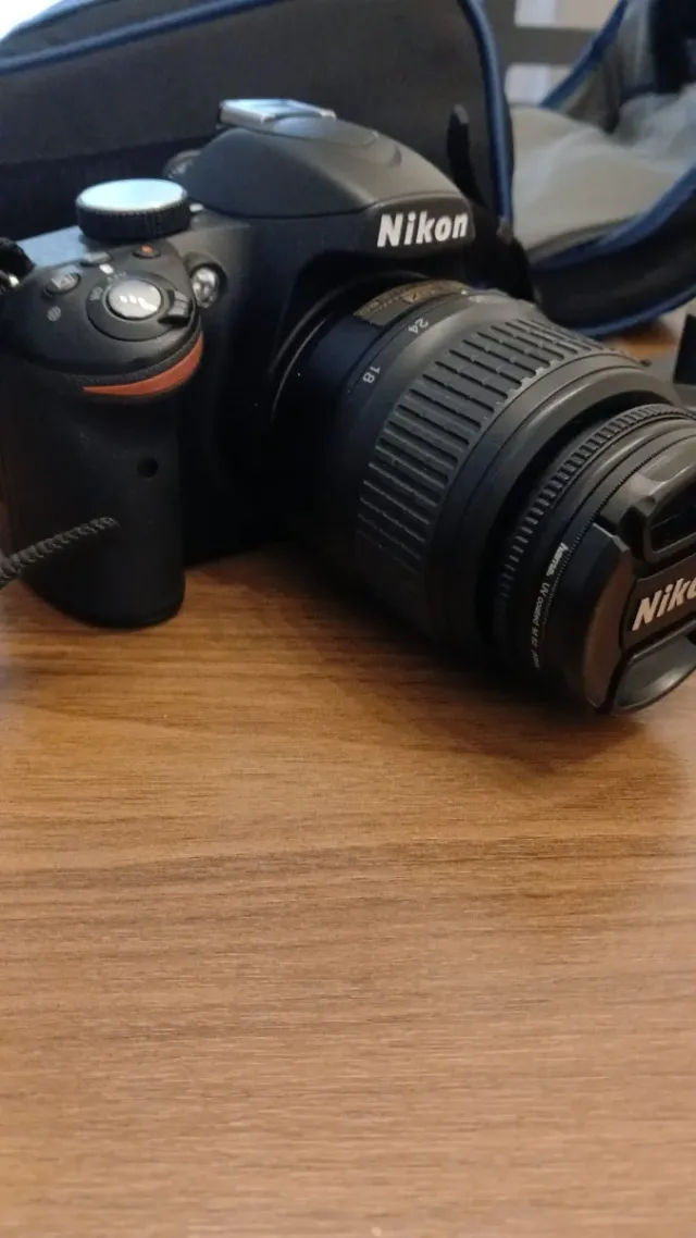 Cámara Nikon D3200 + Cargador