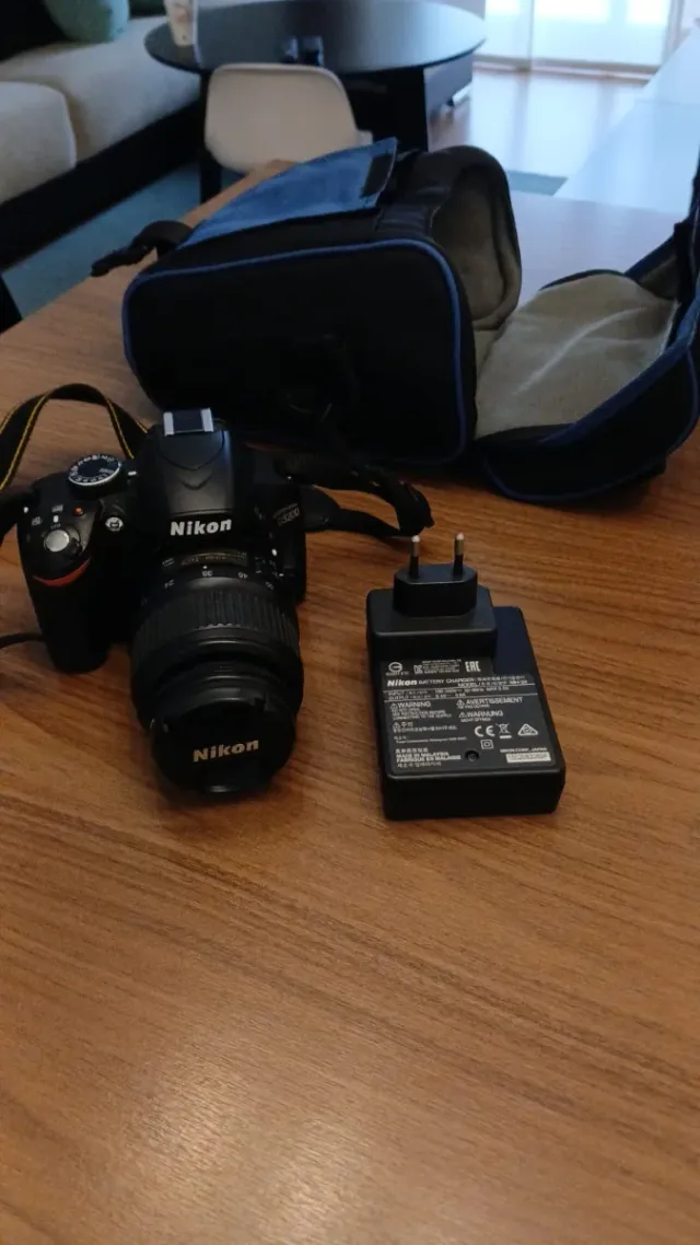 Cámara Nikon D3200 + Cargador