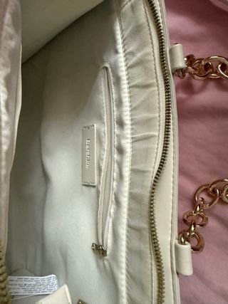 Bolso Bershka Beige y Dorado