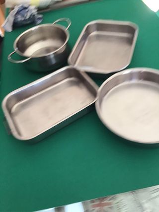Set 4pezzi: 2 teglie rettangolari 1 tonda ,1 pento