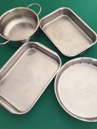 Set 4pezzi: 2 teglie rettangolari 1 tonda ,1 pento