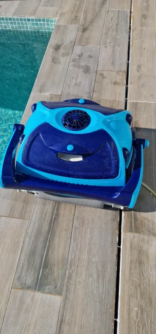 Robot Limpiafondos Piscina Bora top Smart
