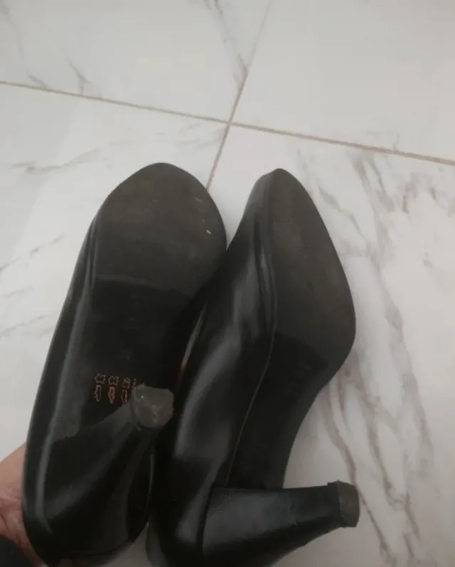 Scarpe con tacco Romagnoli nere