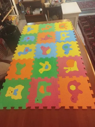 Tappeto gioco in gomma con animali