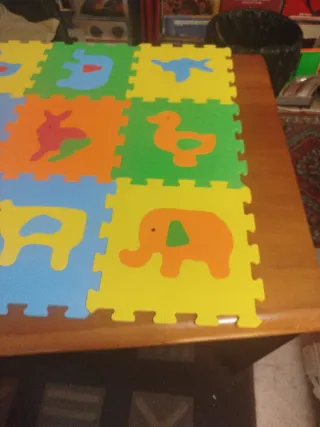 Tappeto gioco in gomma con animali