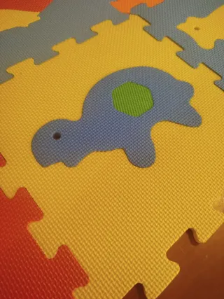 Tappeto gioco in gomma con animali