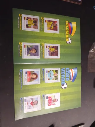 Álbum  54 cromos chicles 2014 Messi Ronaldo