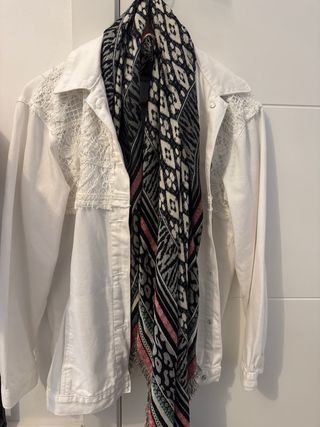 cazadora denim blanca Desigual