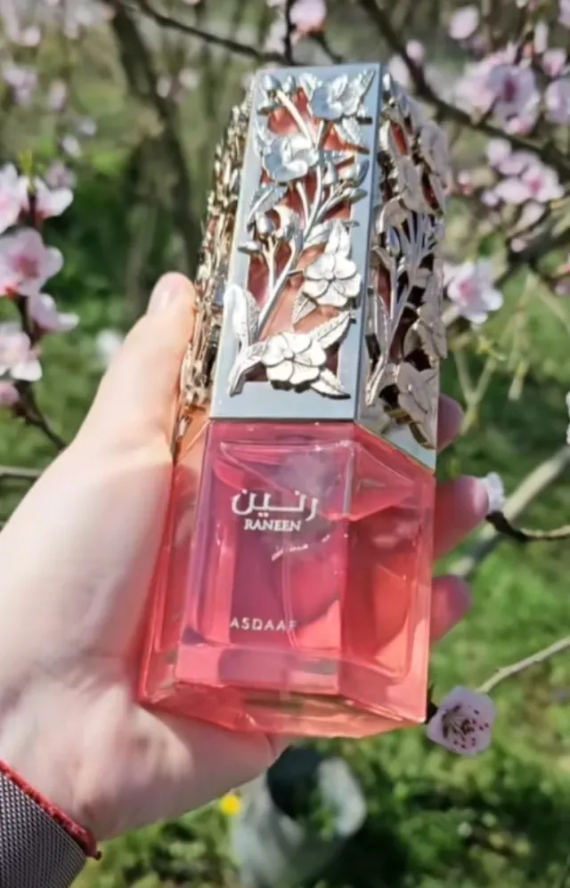 Perfume Raneen Asdaaf Floral Dorado Rosa