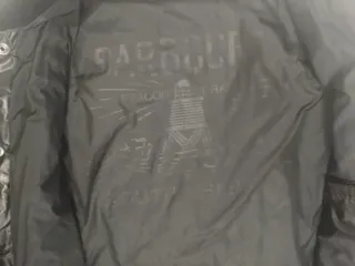 Cazadora Barbour acolchada negra