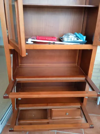 Vitrina madera y cristal para comedor, contacto
