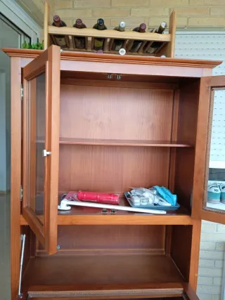 Vitrina madera y cristal para comedor, contacto