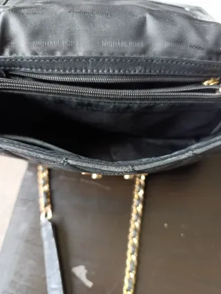 Bolso Michael Kors Negro y Dorado