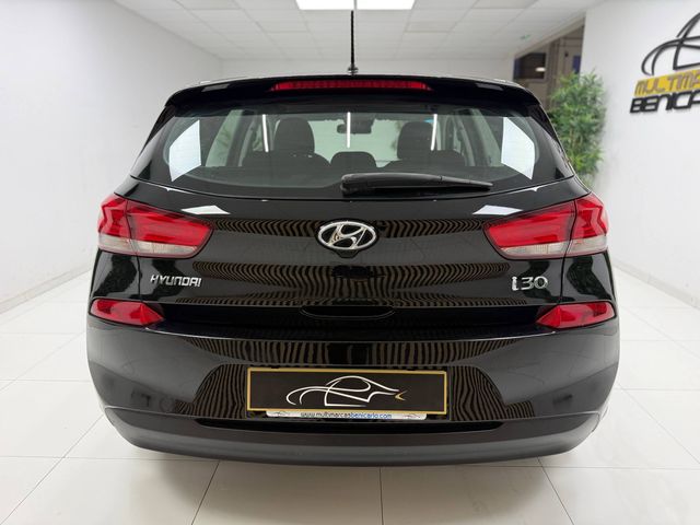 HYUNDAI i30 1.6CRDi Essence desde 199€/mes*